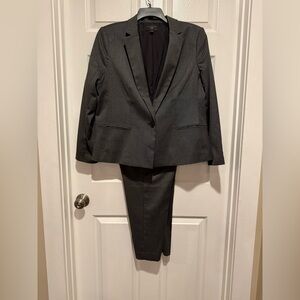 Ann Taylor factory dark gray women’s petite business suit